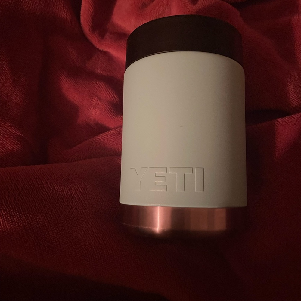 Sea foam green yeti can cooler